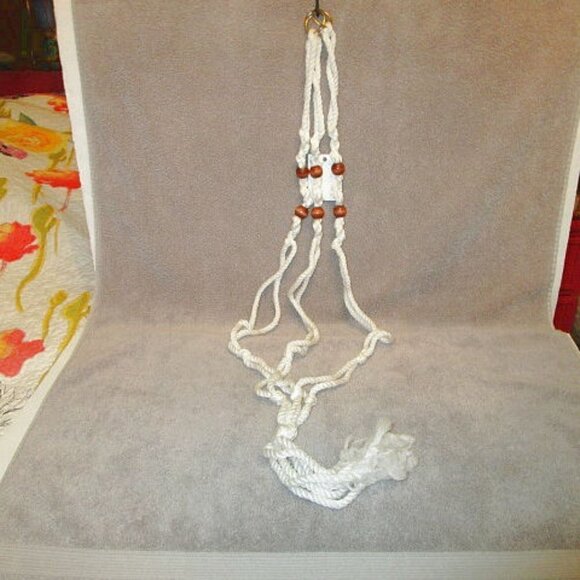 NWT Knaughty Knitters MACRAME Plant HANGER Holder WALL DECOR Patio BEADED Boho - Picture 1 of 6